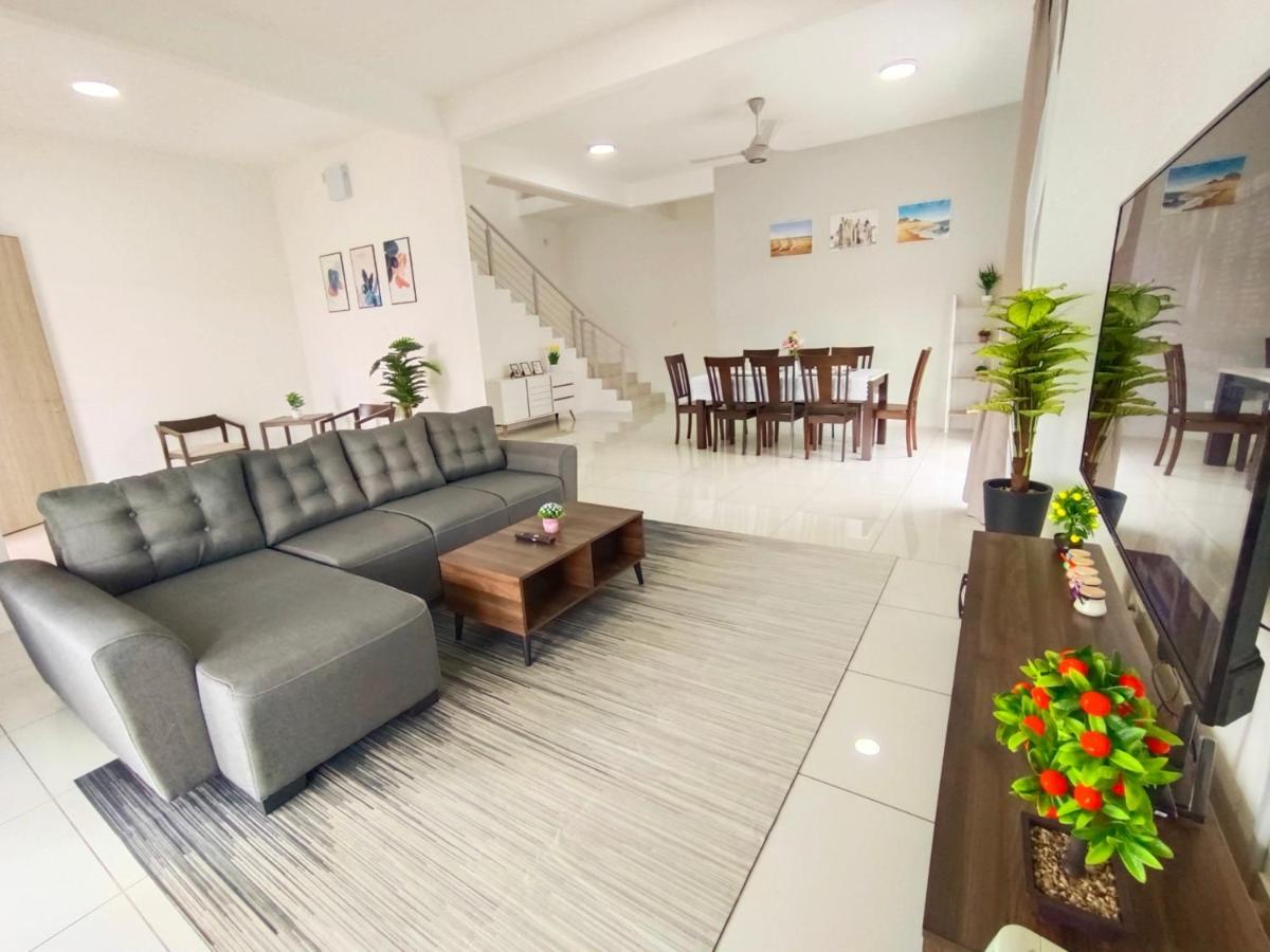 Rumah percutian Yarra Park, Up To 10 Pax, 5 Bedrooms, 4 Bathrooms, 2 Car Parks By Star Sungai Petani
